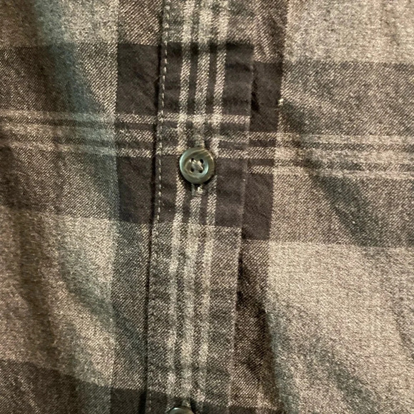 Uniqlo Gray Black Plaid Button Down Long Sleeve Shirt Size Small - Picture 2 of 10